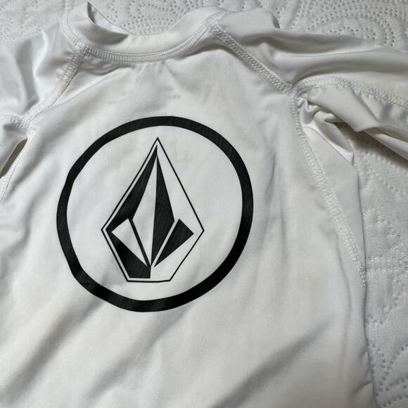 Volcom Short Sleeve Rash Guard Size 2T - Picture 5 of 6